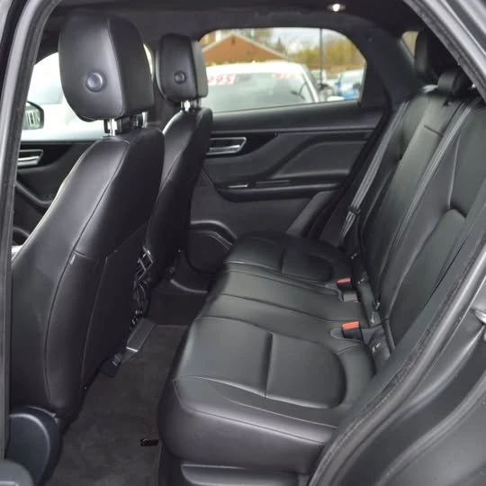 2019 Jaguar F-Pace - Image 9 of 16