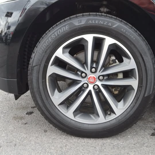 2019 Jaguar F-Pace - Image 13 of 16