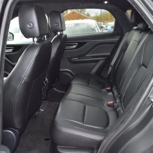 2019 Jaguar F-Pace - Image 9 of 13