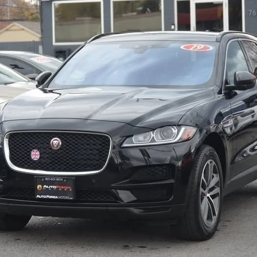 2019 Jaguar F-Pace - Image 2 of 13