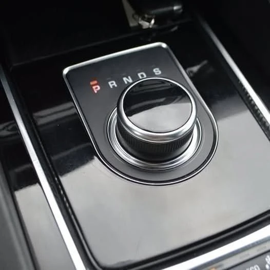 2019 Jaguar F-Pace - Image 10 of 13