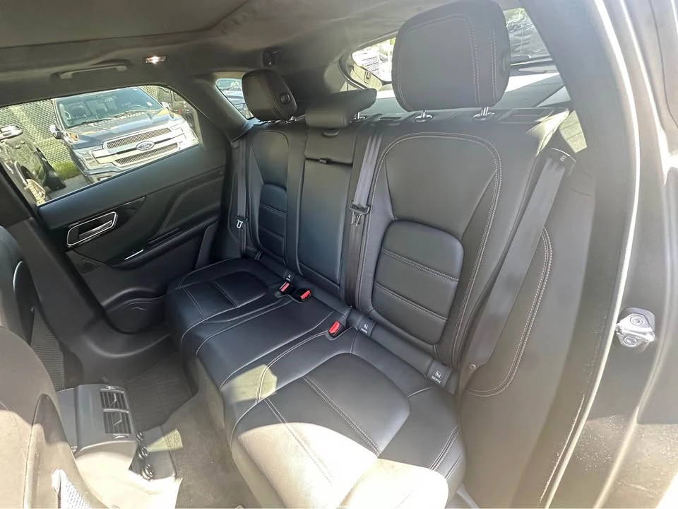 2019 Jaguar F-Pace - Image 7 of 17