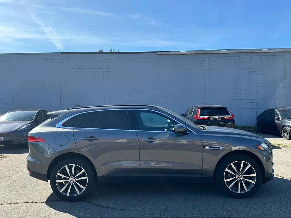 2019 Jaguar F-Pace - Image 3 of 17
