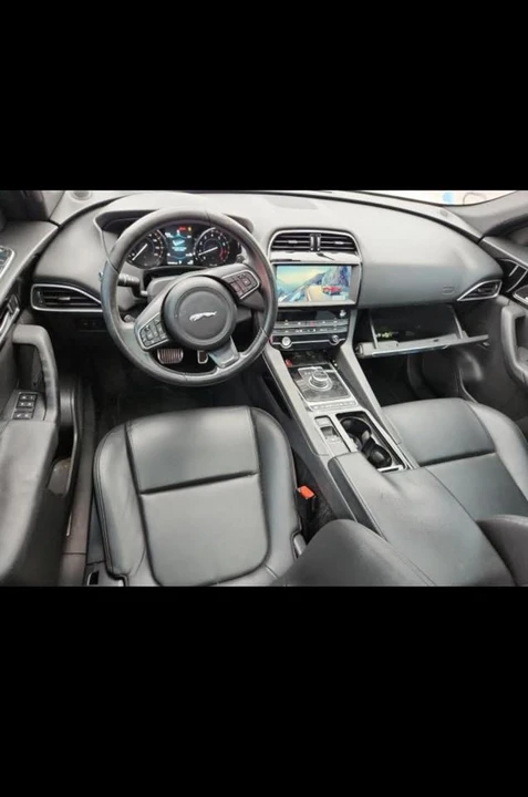 2019 Jaguar F-Pace - Image 7 of 9