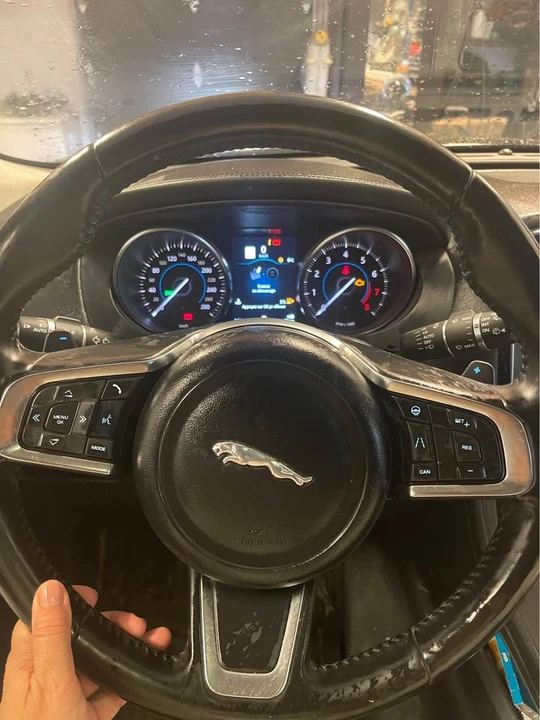 2019 Jaguar F-Pace - Image 5 of 7