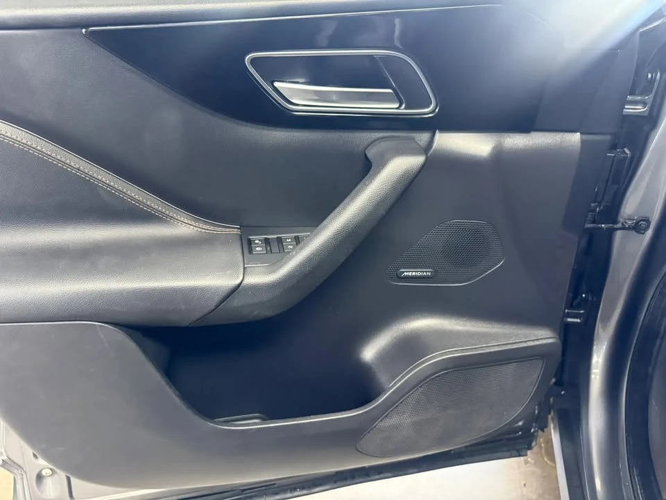 2019 Jaguar F-Pace - Image 11 of 20