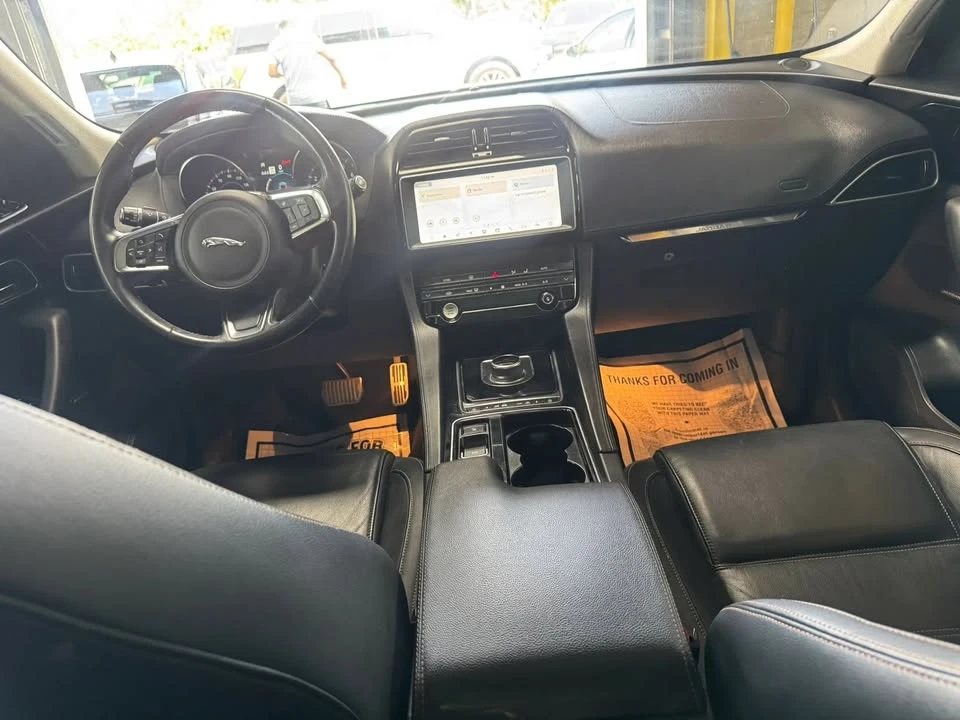 2019 Jaguar F-Pace - Image 16 of 20