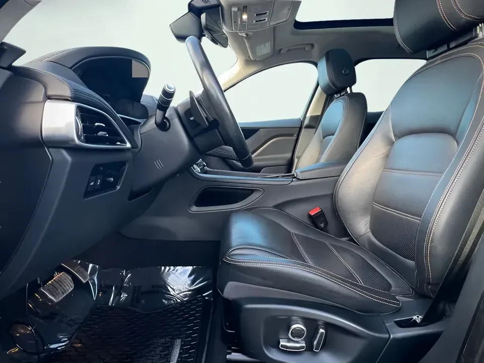 2019 Jaguar F-Pace - Image 13 of 20