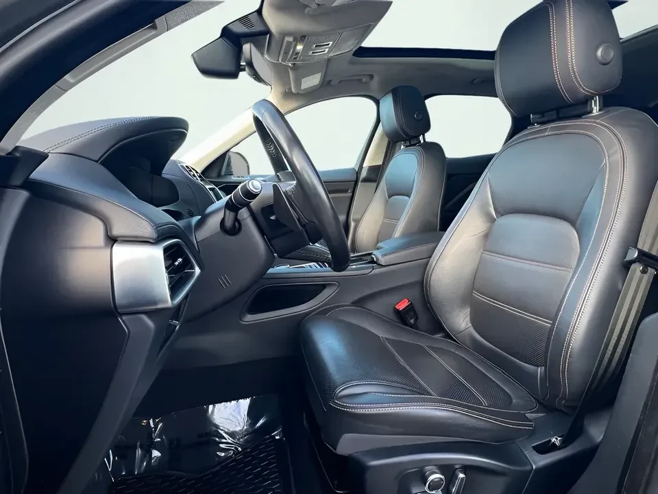 2019 Jaguar F-Pace - Image 14 of 20