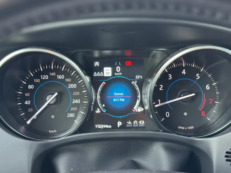 2019 Jaguar F-Pace - Image 8 of 11