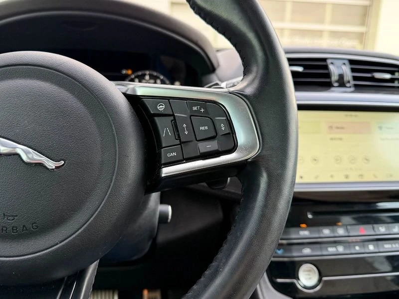 2019 Jaguar F-Pace - Image 14 of 16