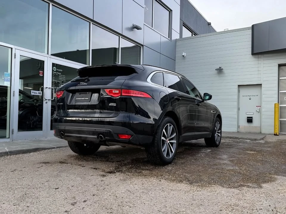 2019 Jaguar F-Pace - Image 6 of 17