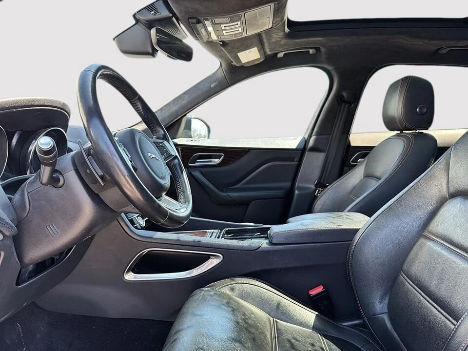 2019 Jaguar F-Pace - Image 13 of 20