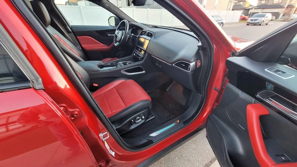 2019 Jaguar F-Pace - Image 11 of 14