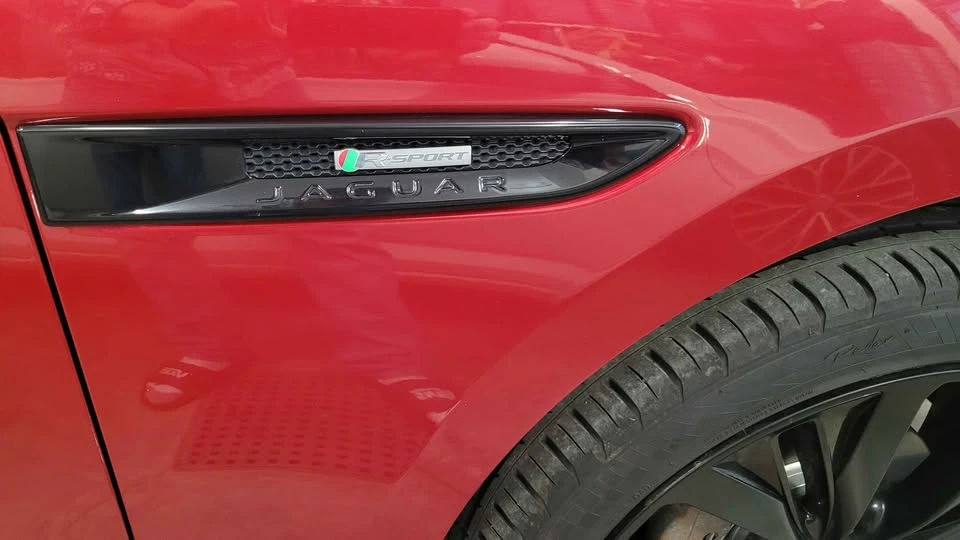 2019 Jaguar F-Pace - Image 6 of 14