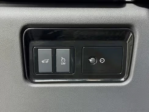2019 Jaguar F-Pace - Image 11 of 19