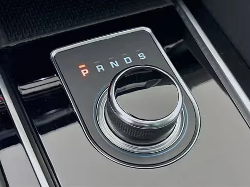 2019 Jaguar F-Pace - Image 18 of 19