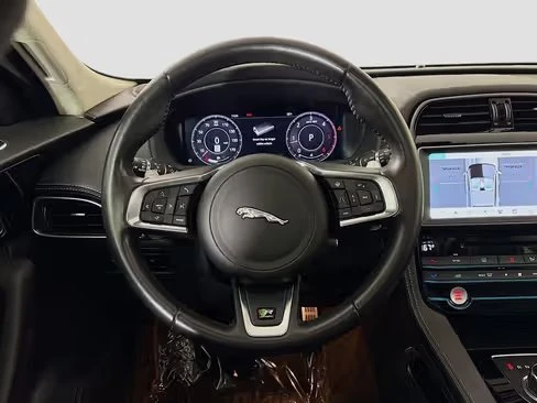 2019 Jaguar F-Pace - Image 12 of 19