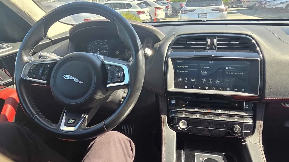 2019 Jaguar F-Pace - Image 6 of 13