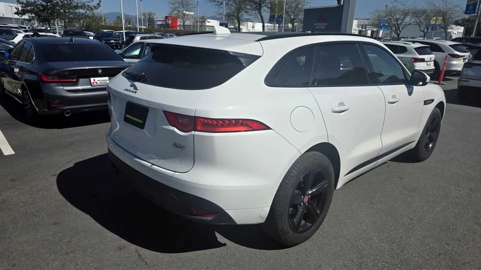 2019 Jaguar F-Pace - Image 4 of 13