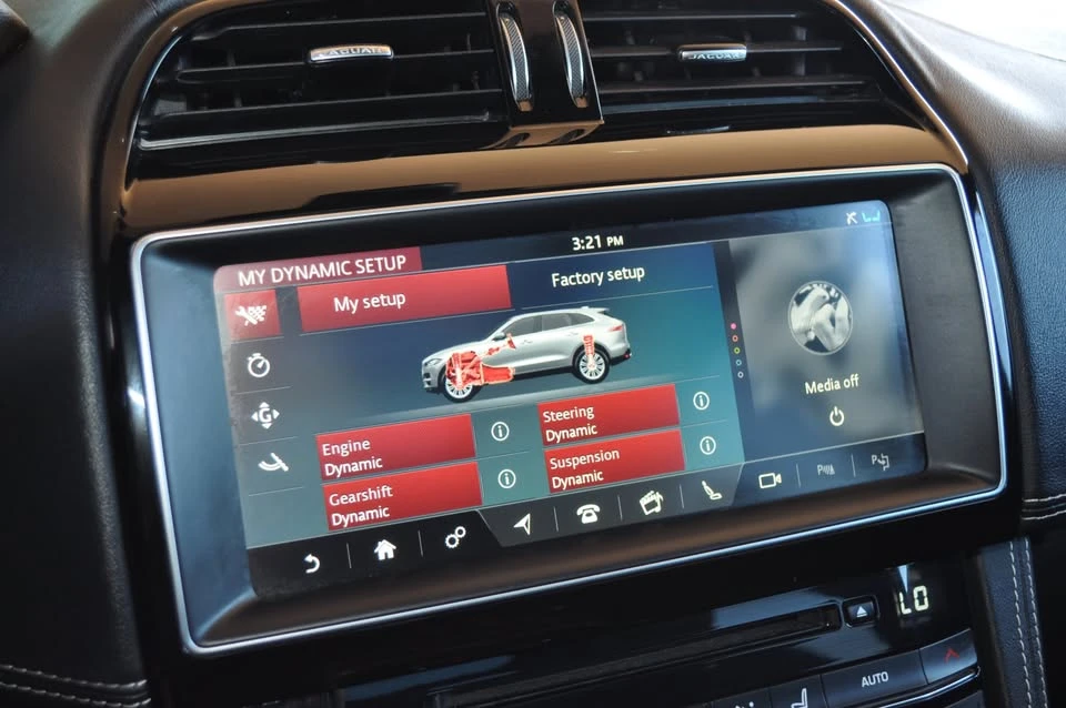 2019 Jaguar F-Pace - Image 17 of 19