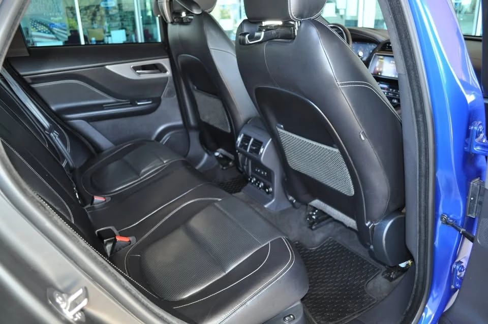 2019 Jaguar F-Pace - Image 14 of 19