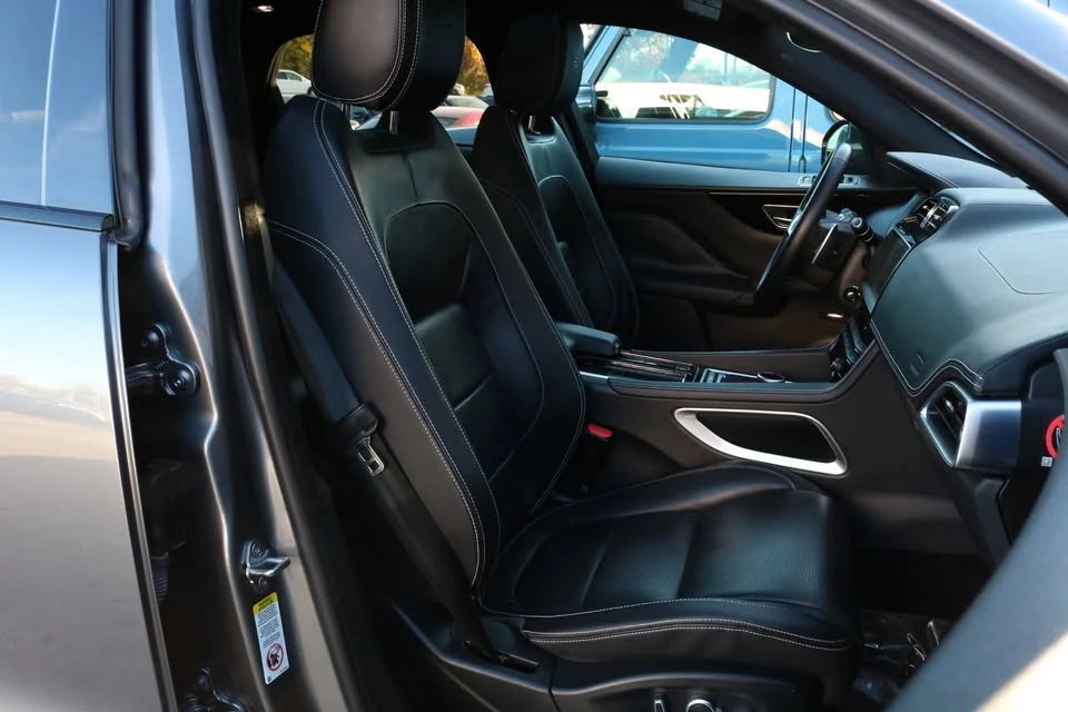2019 Jaguar F-Pace - Image 19 of 20