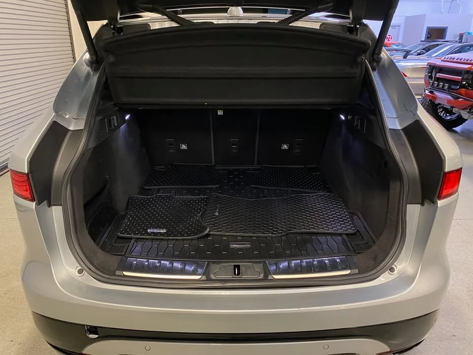 2019 Jaguar F-Pace - Image 13 of 15
