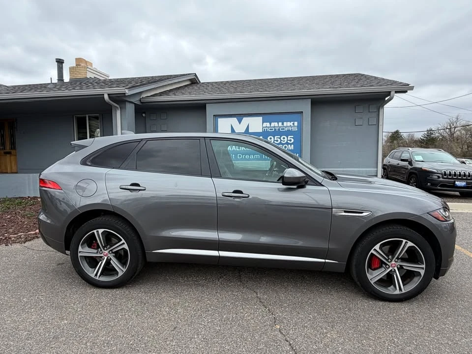 2019 Jaguar F-Pace - Image 9 of 19