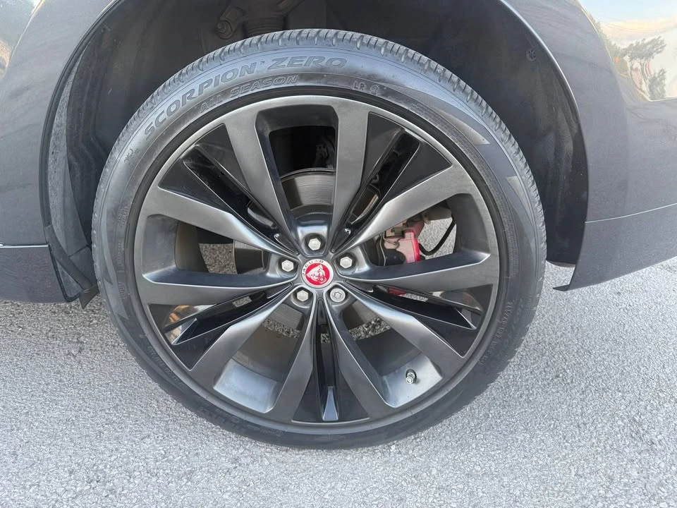 2019 Jaguar F-Pace - Image 18 of 20