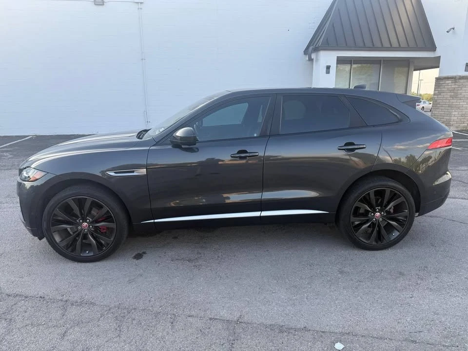 2019 Jaguar F-Pace - Image 4 of 20