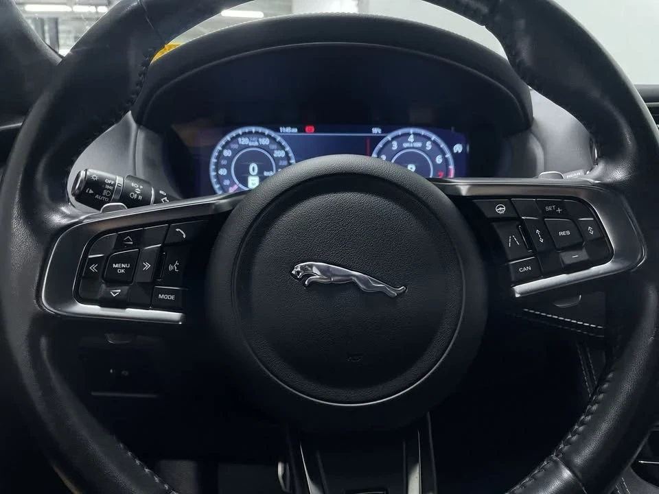 2019 Jaguar F-Pace - Image 13 of 20