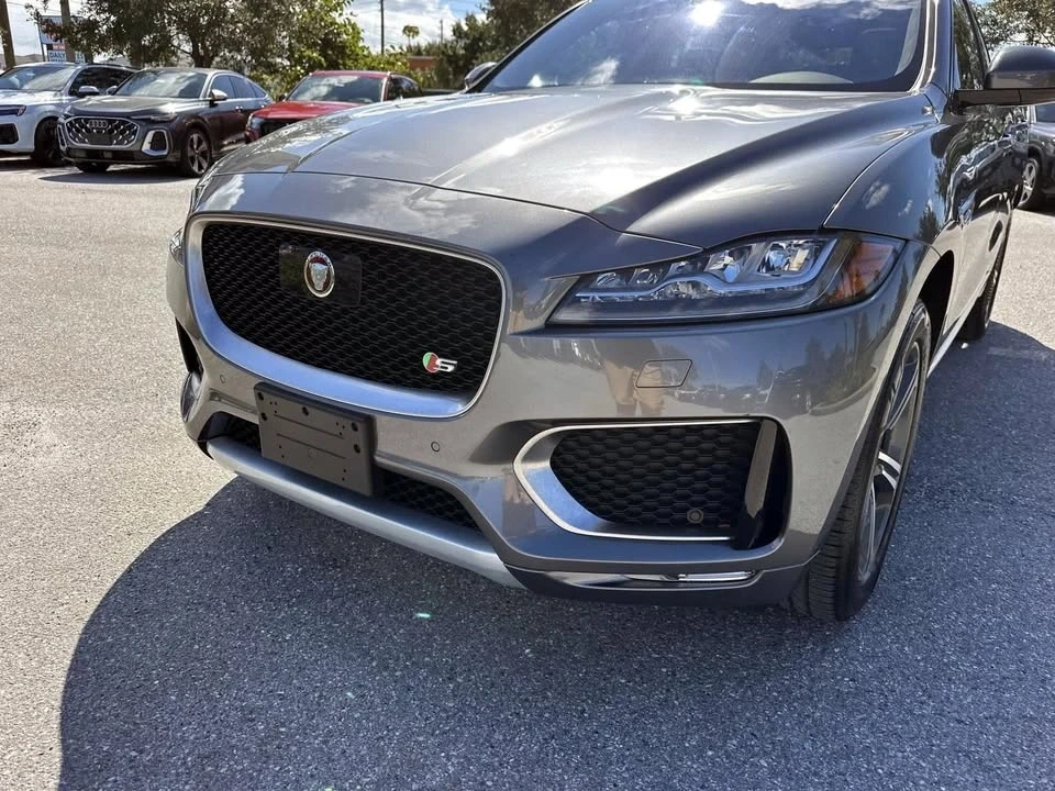 2019 Jaguar F-Pace - Image 6 of 15