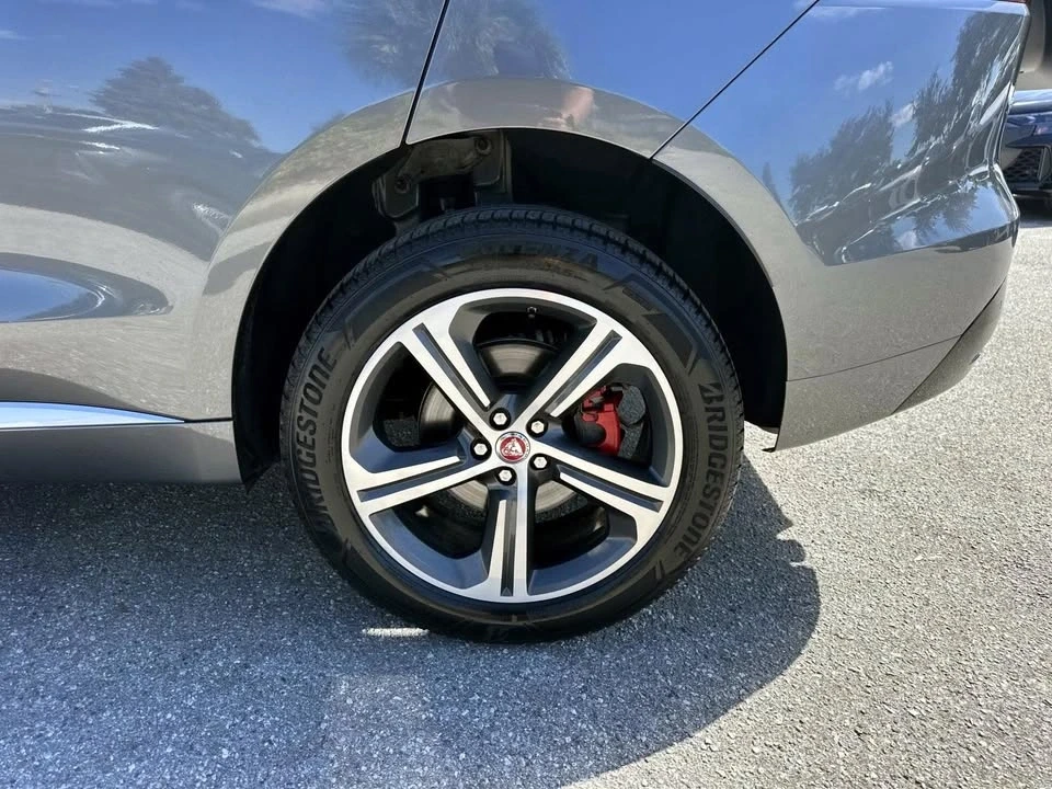 2019 Jaguar F-Pace - Image 9 of 15
