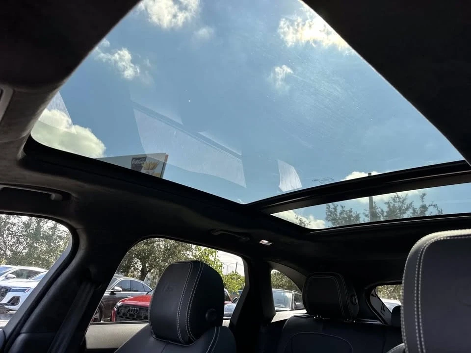 2019 Jaguar F-Pace - Image 12 of 15