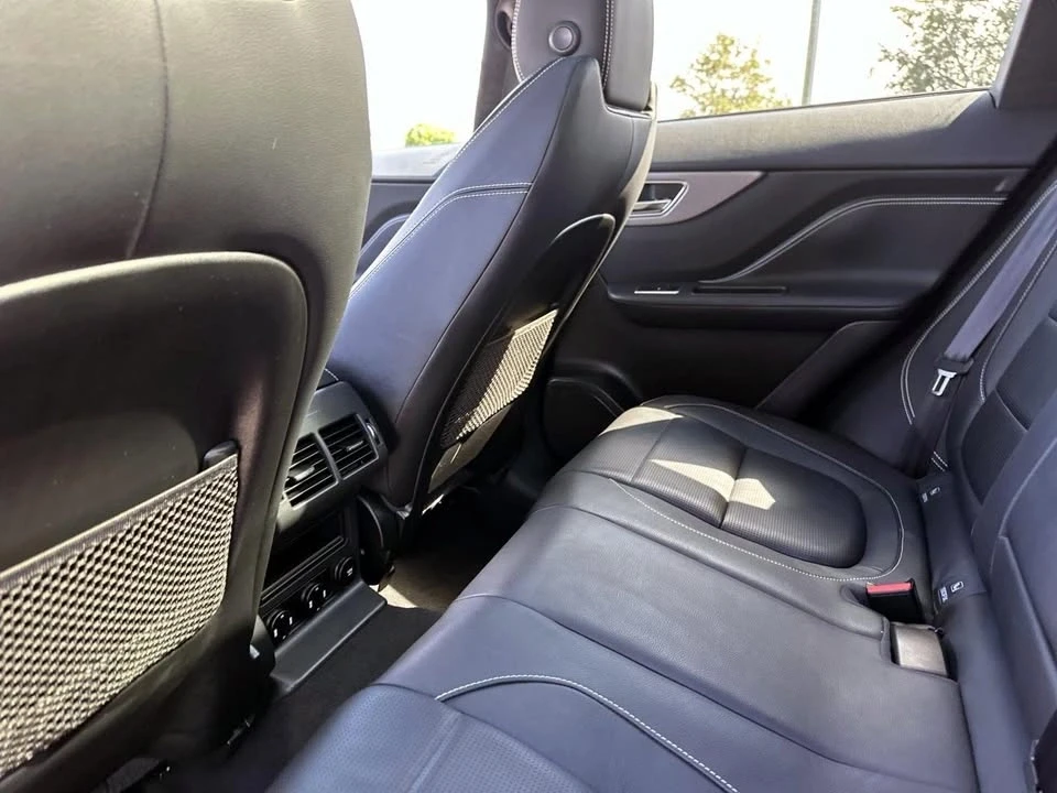 2019 Jaguar F-Pace - Image 10 of 15