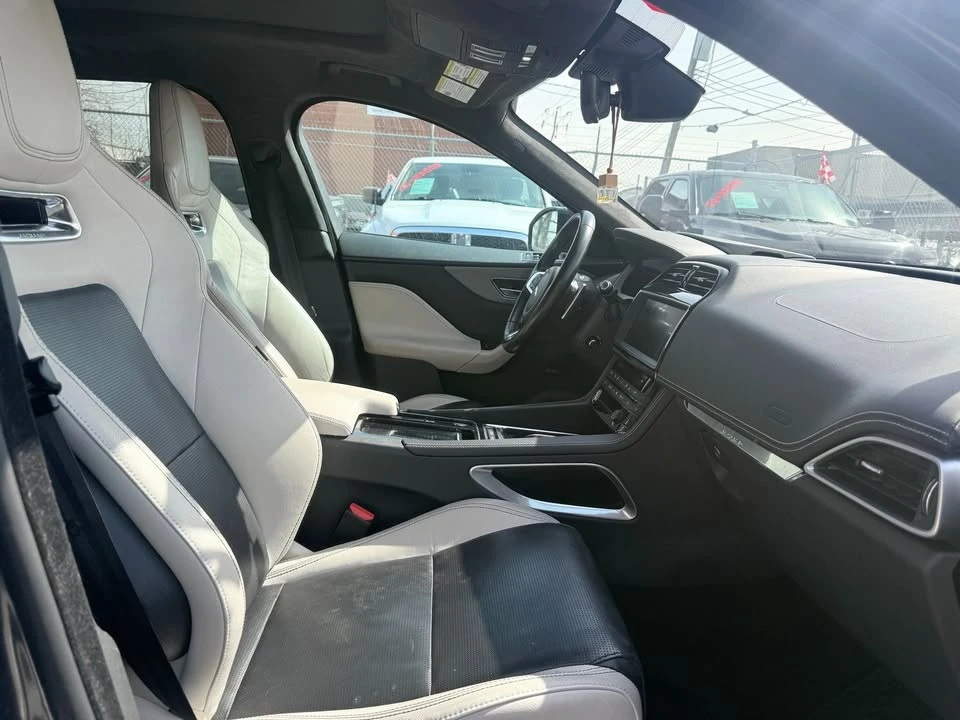 2019 Jaguar F-Pace - Image 18 of 20