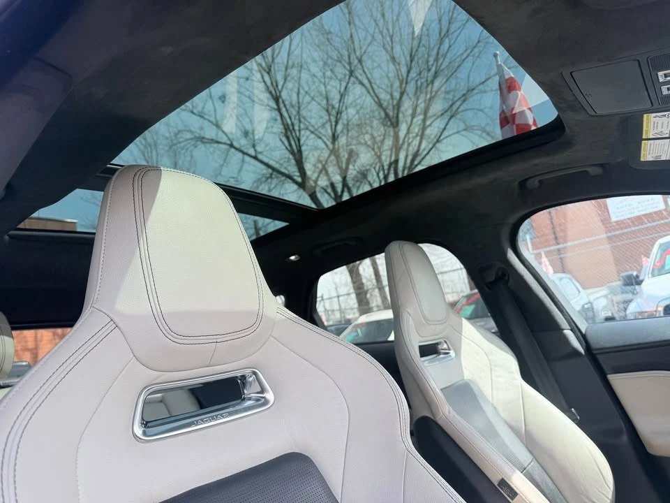 2019 Jaguar F-Pace - Image 19 of 20