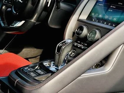 2019 Jaguar F-Type 1st Gen - Image 15 of 17