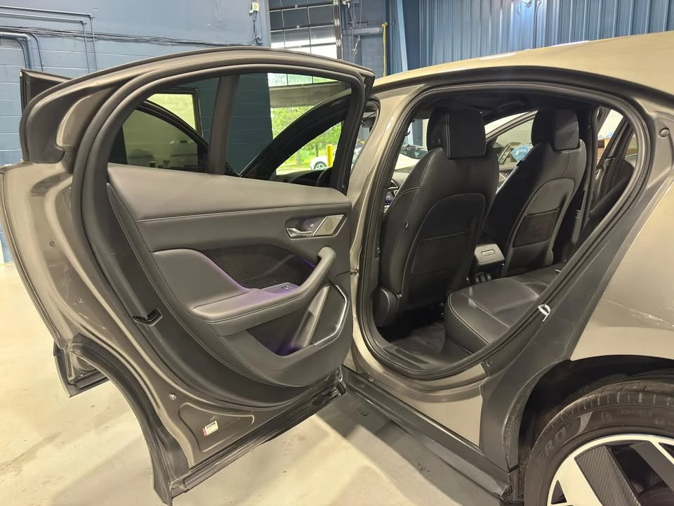 2019 Jaguar I-Pace - Image 17 of 20