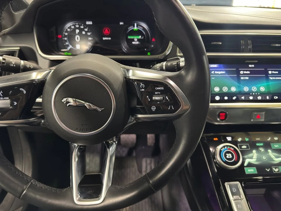 2019 Jaguar I-Pace - Image 17 of 19