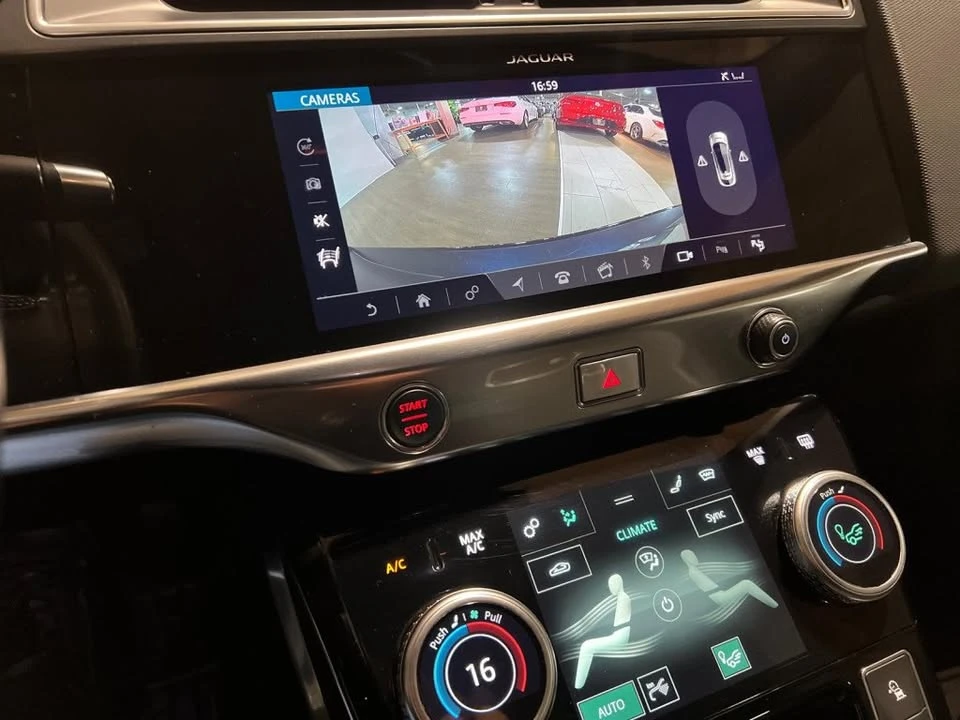 2019 Jaguar I-Pace - Image 16 of 19
