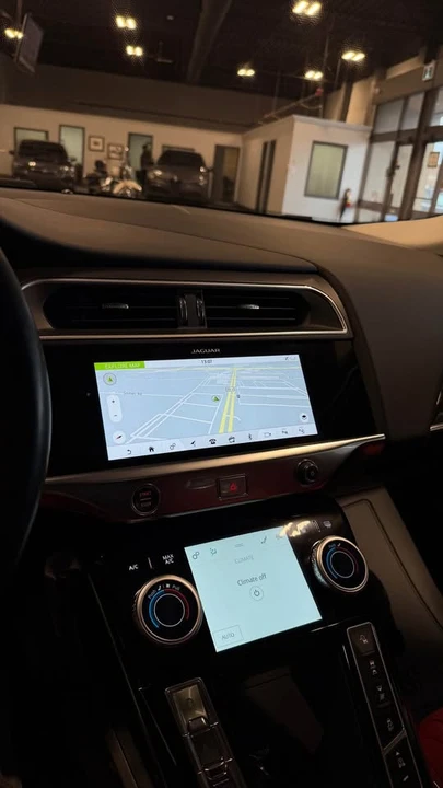 2019 Jaguar I-Pace - Image 14 of 16