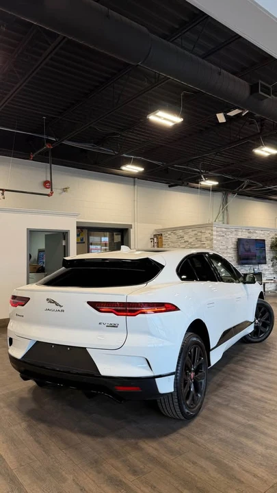 2019 Jaguar I-Pace - Image 4 of 16