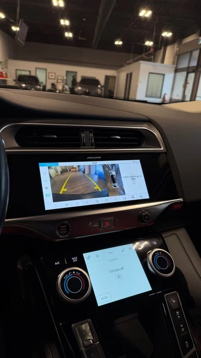 2019 Jaguar I-Pace - Image 15 of 16