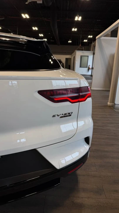 2019 Jaguar I-Pace - Image 6 of 16