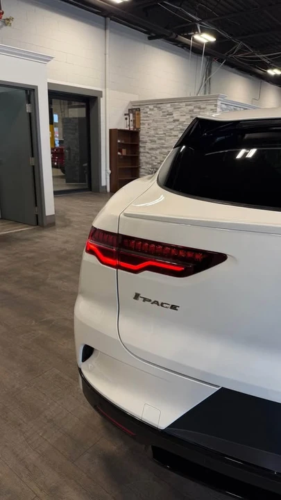 2019 Jaguar I-Pace - Image 7 of 16