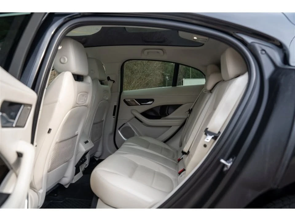 2019 Jaguar I-Pace - Image 14 of 18