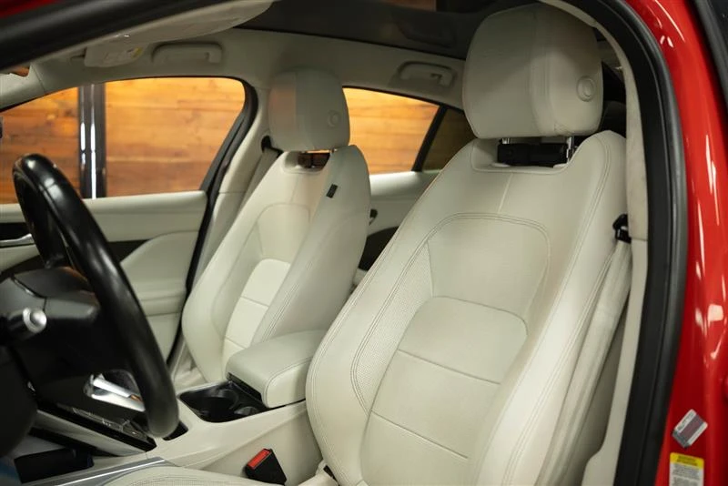 2019 Jaguar I-Pace - Image 11 of 20