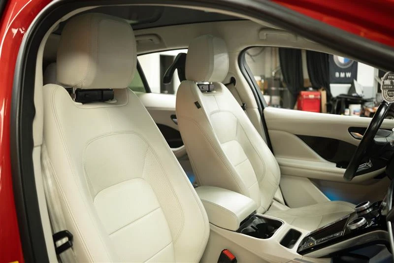 2019 Jaguar I-Pace - Image 16 of 20